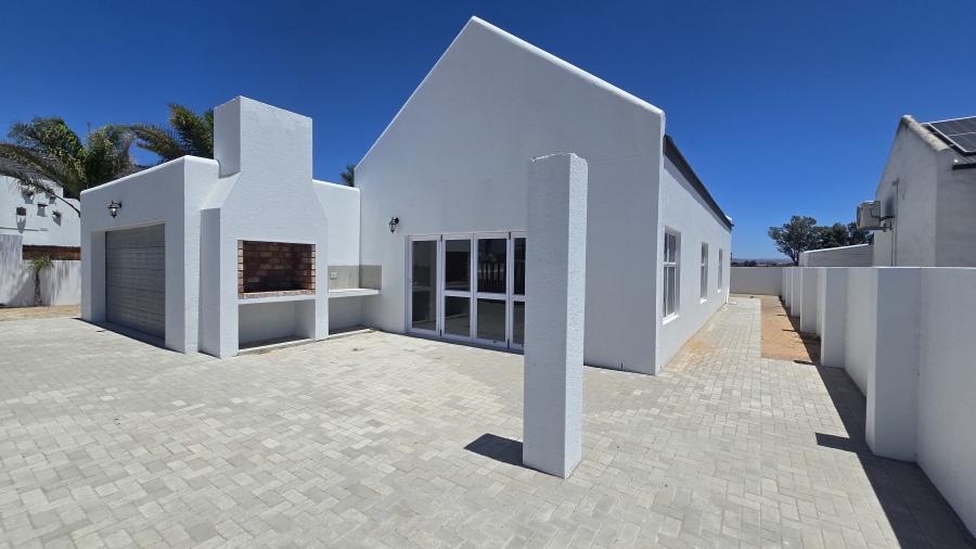 3 Bedroom Property for Sale in Laaiplek Western Cape
